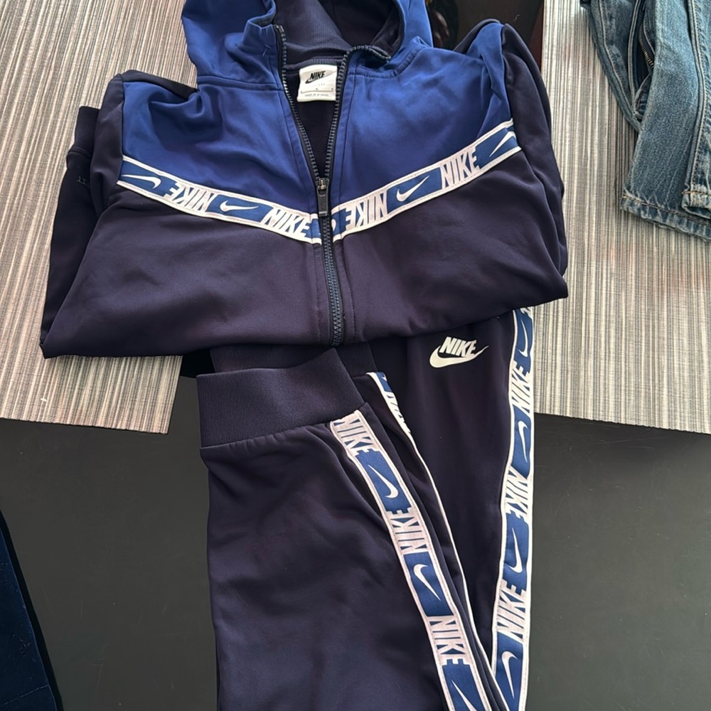 Nike Dri fit Track suit large boys